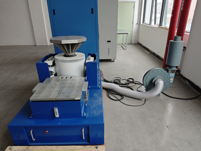 高頻振動臺(圖3) 高頻振動臺(圖3)