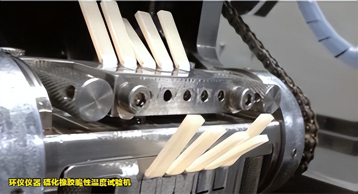 硫化橡膠脆性溫度試驗(yàn)機(jī)的單試樣與多試樣的實(shí)驗(yàn)對比(圖2)